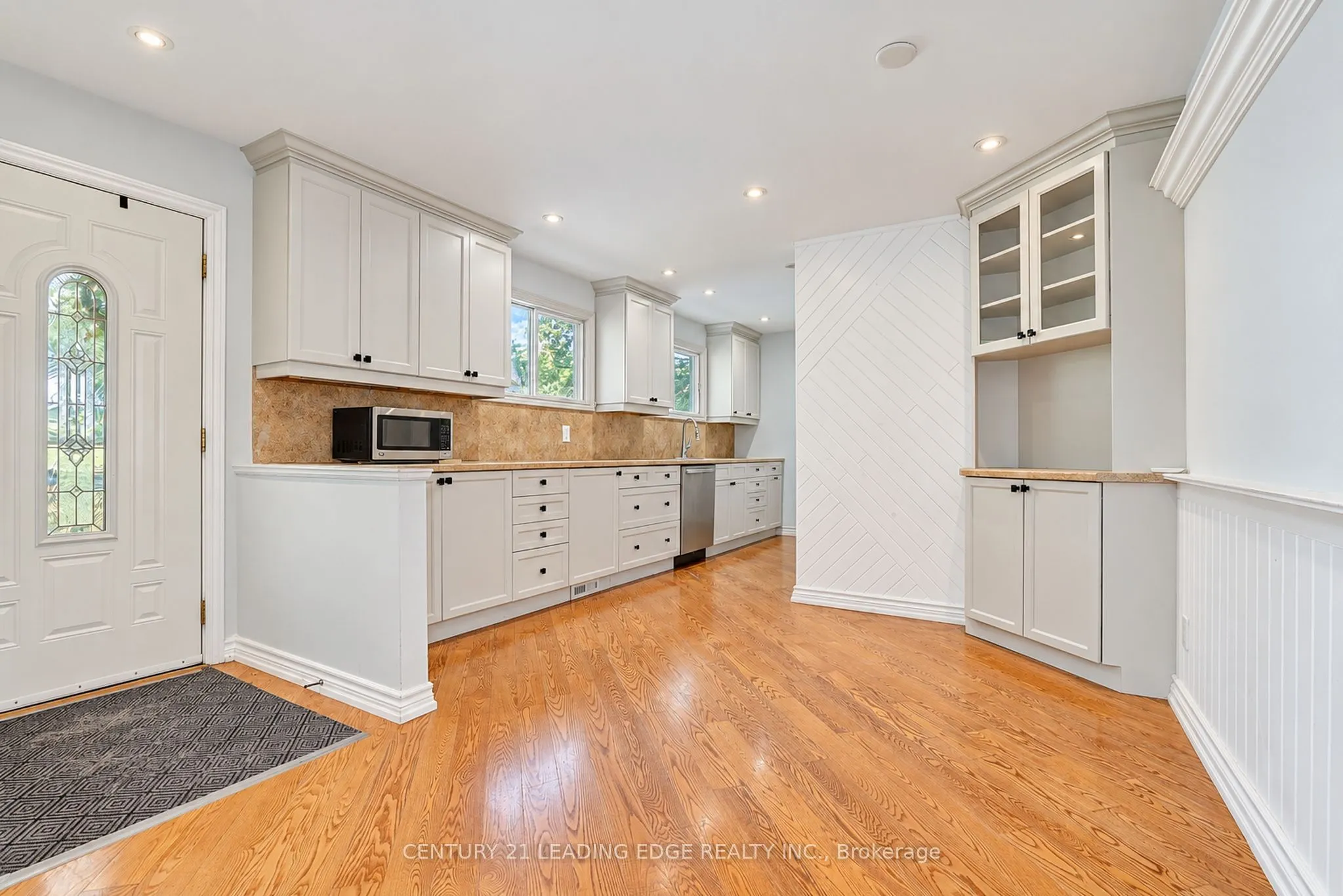1006 Elgin Street #Main Flr