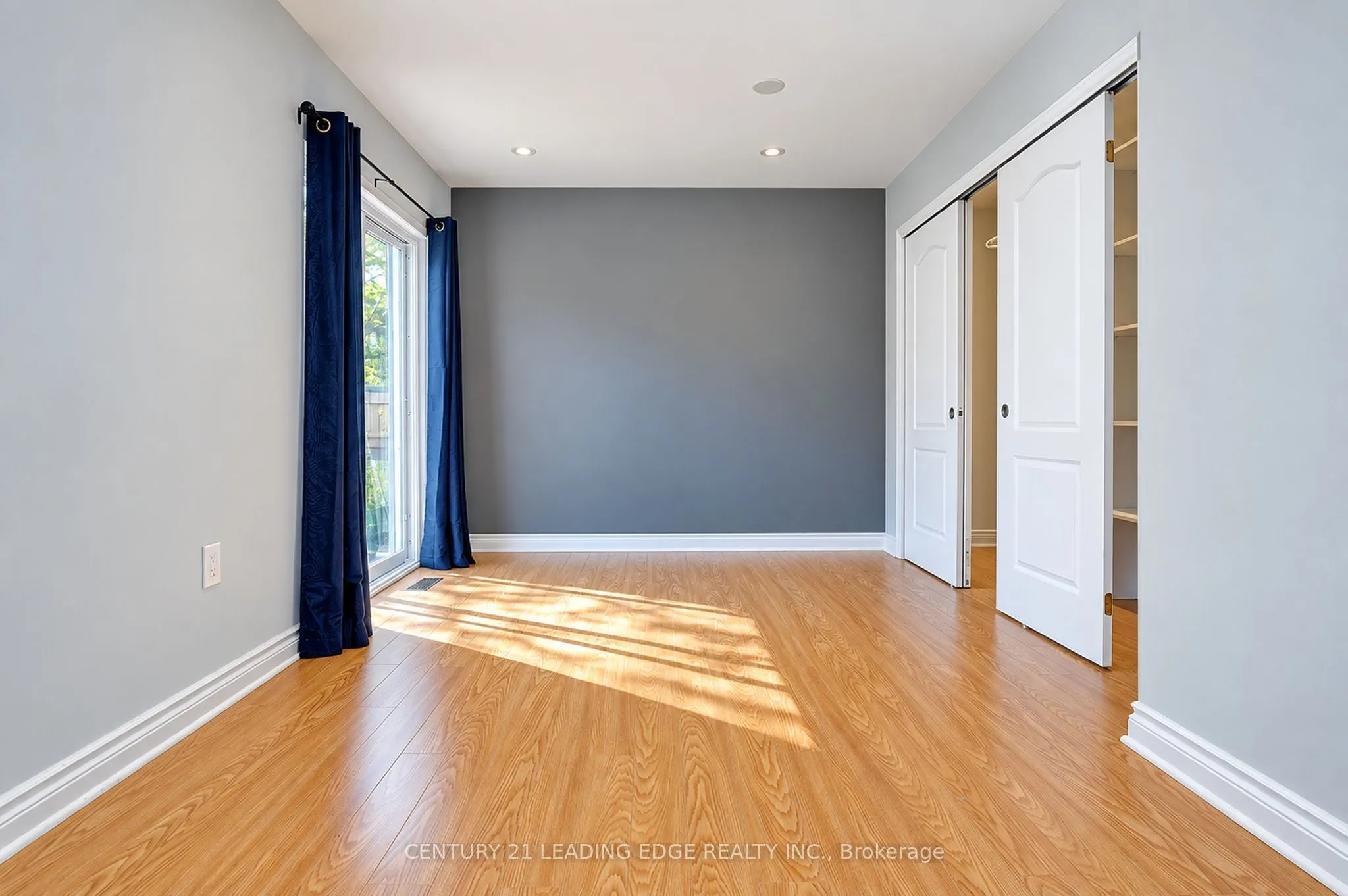 1006 Elgin Street #Main Flr