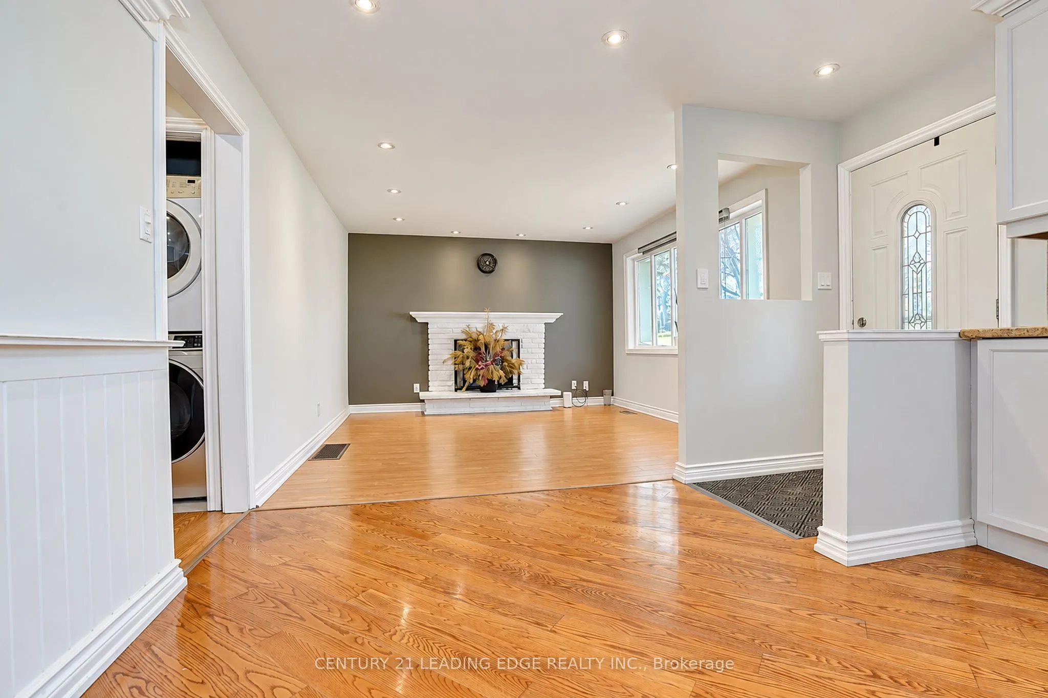 1006 Elgin Street #Main Flr