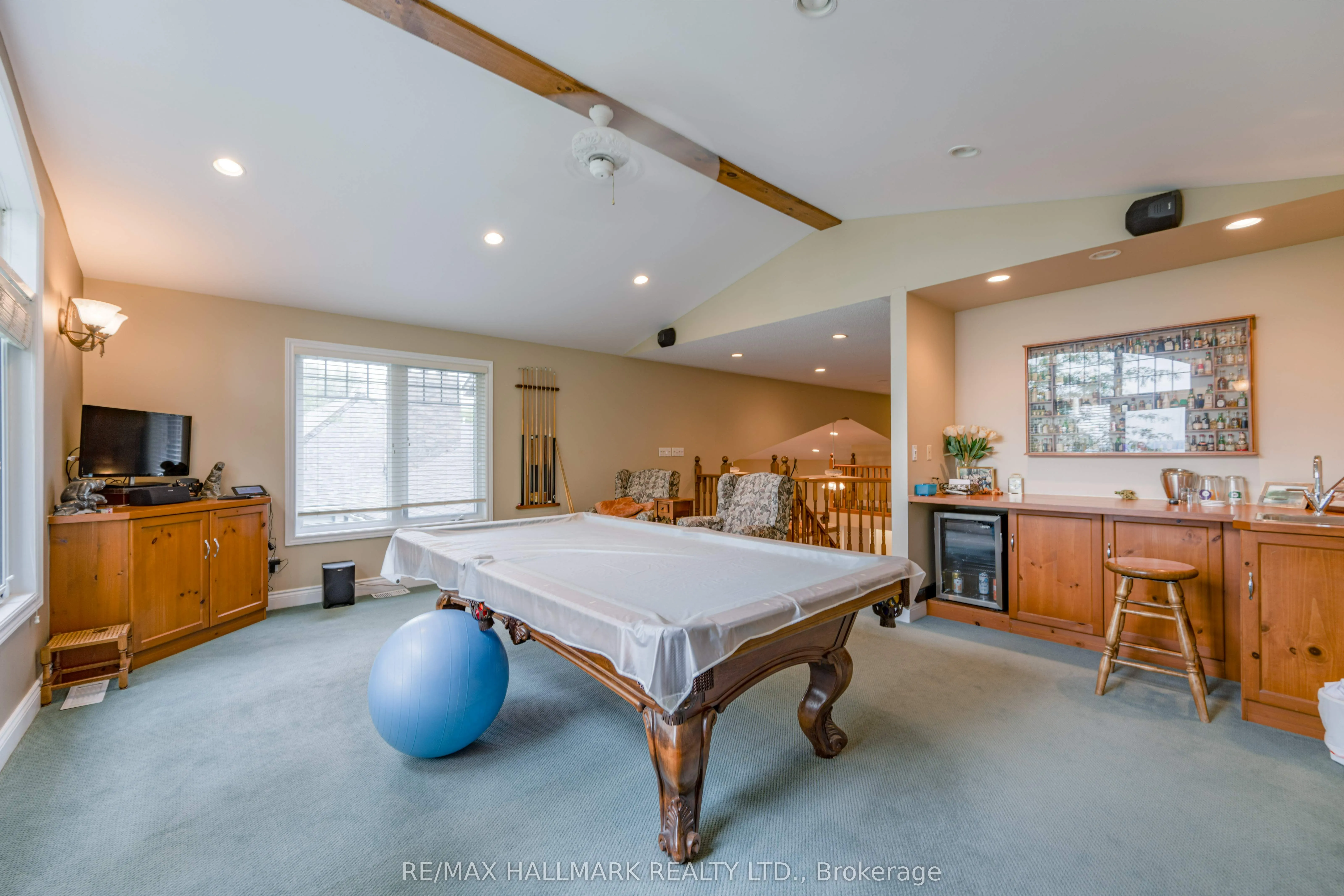 361 Lake Drive N