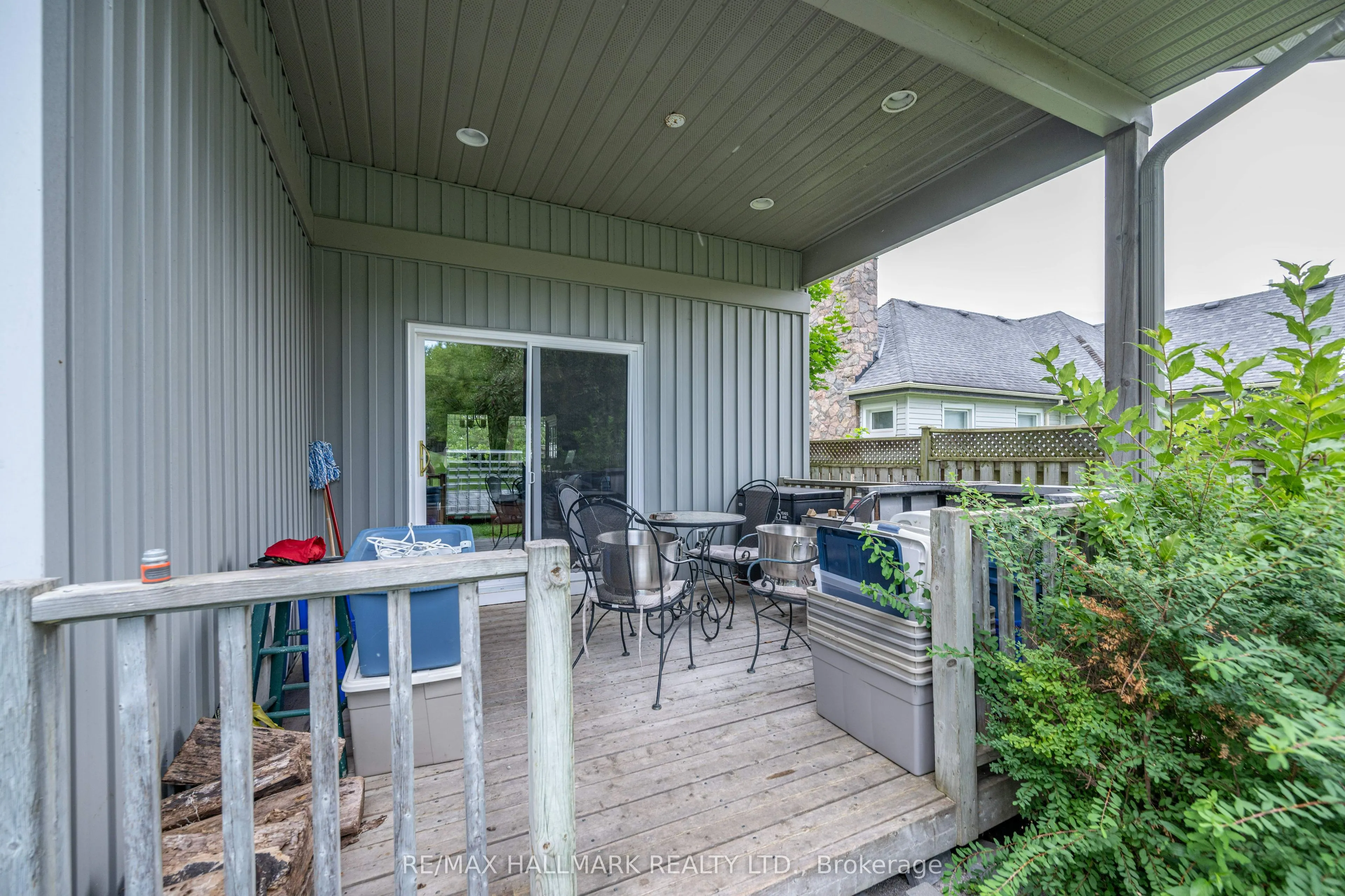 361 Lake Drive N