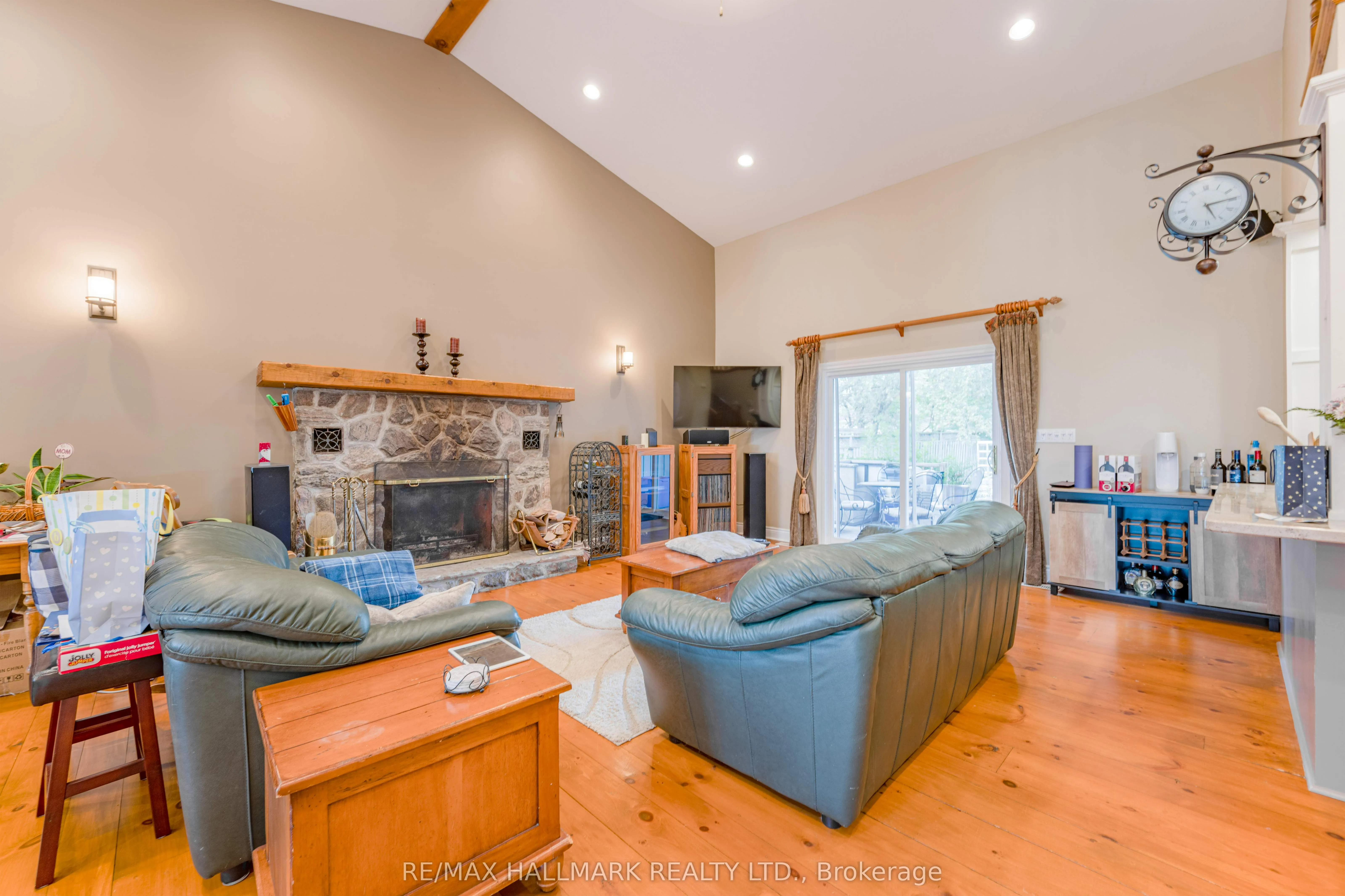 361 Lake Drive N