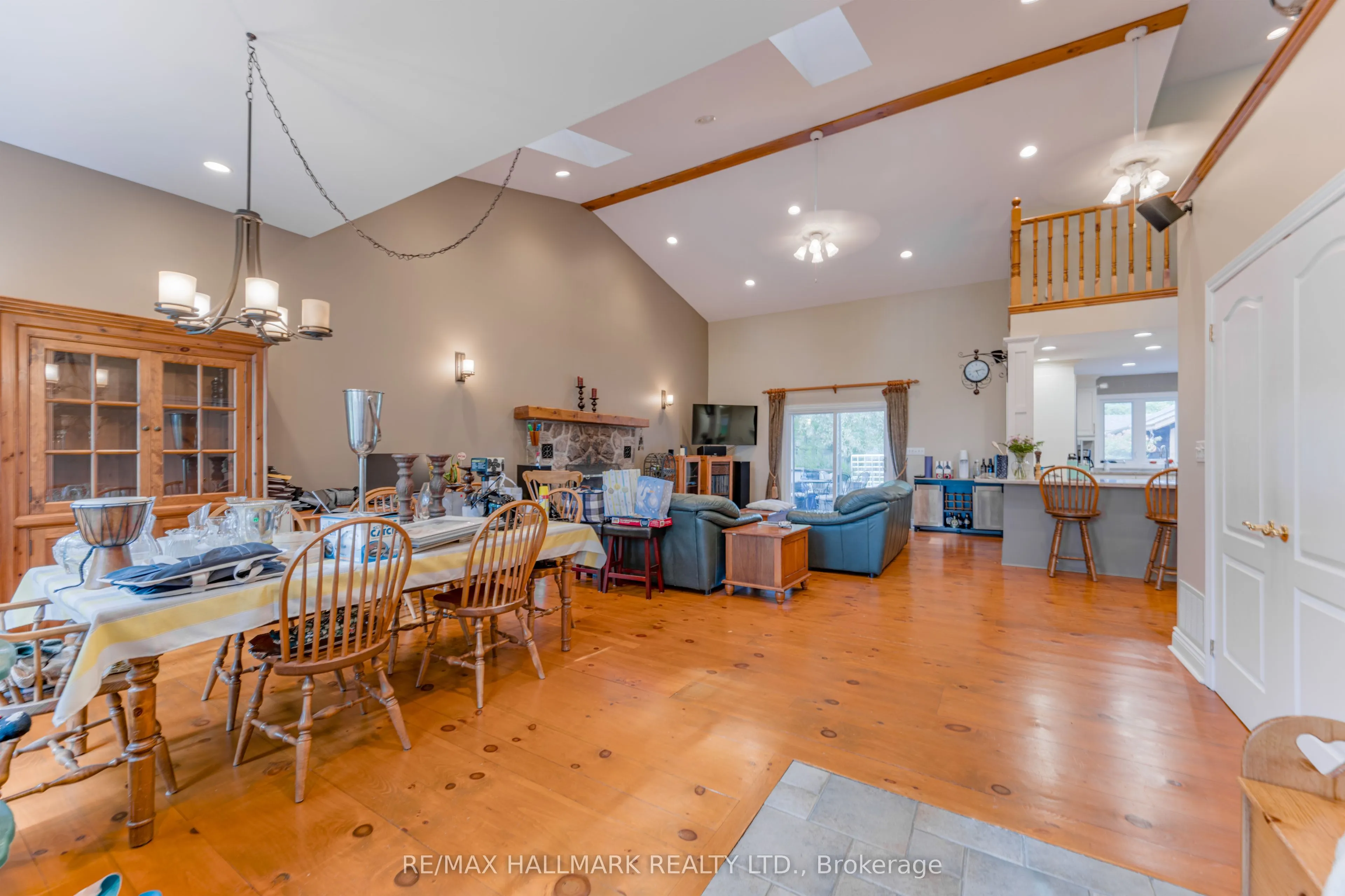 361 Lake Drive N