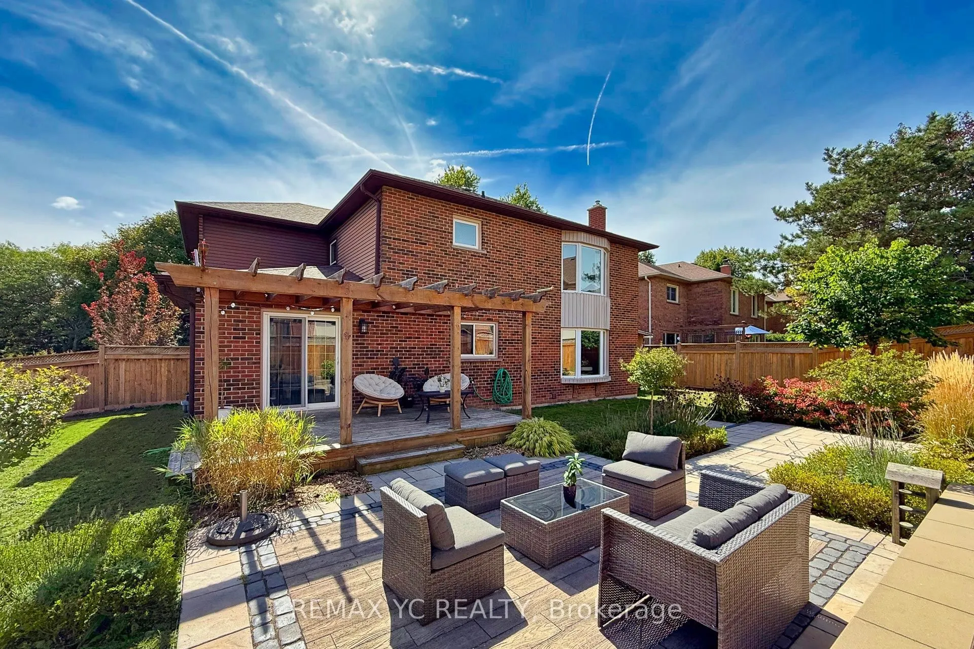 4 Simmons Crescent