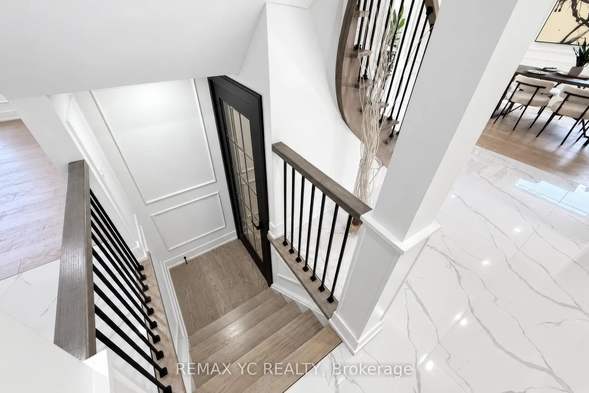 4 Simmons Crescent