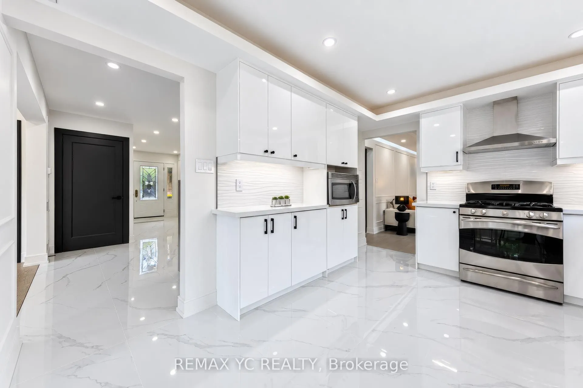 4 Simmons Crescent