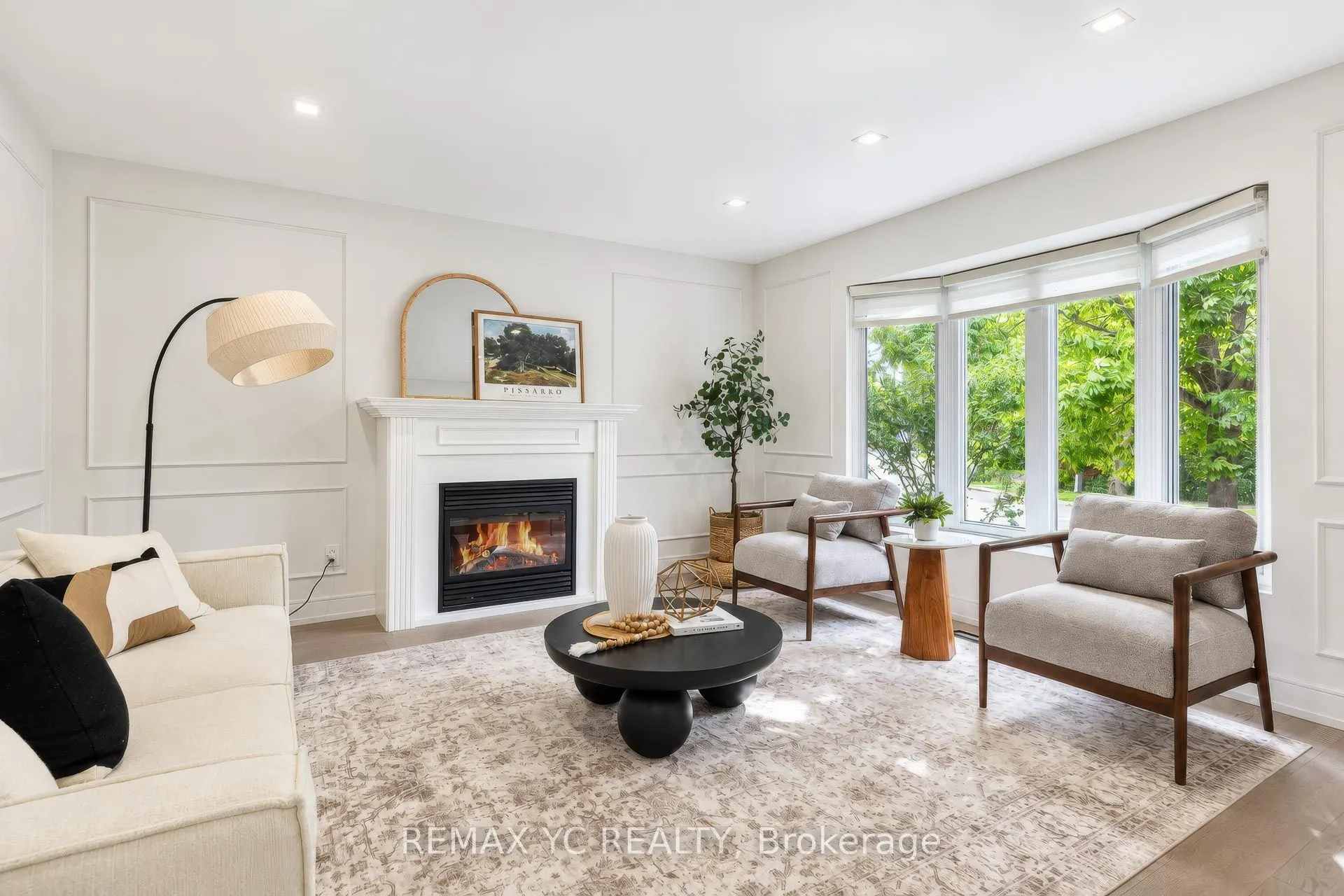 4 Simmons Crescent