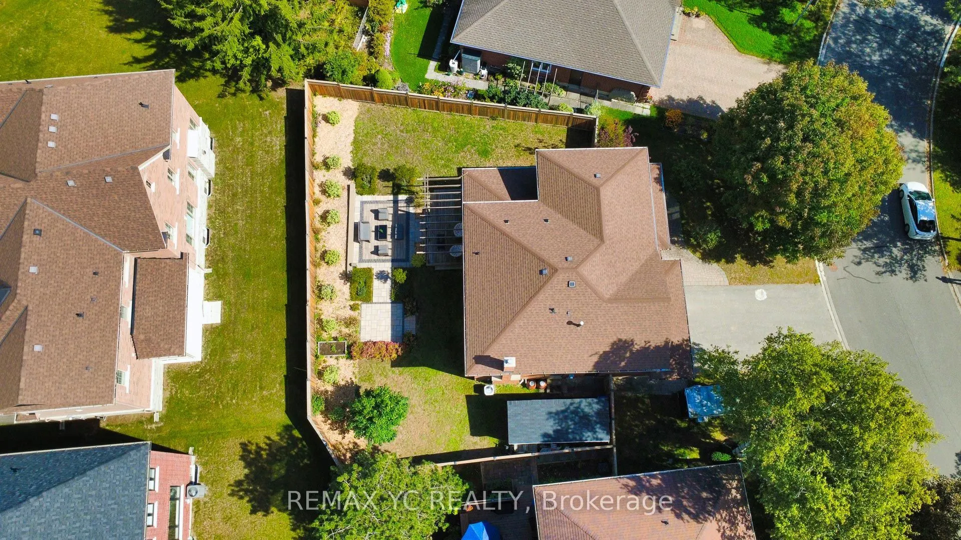 4 Simmons Crescent
