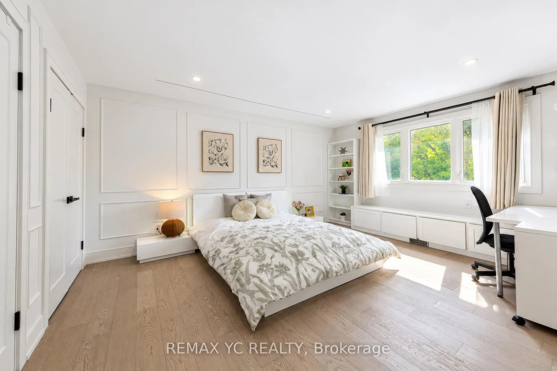 4 Simmons Crescent
