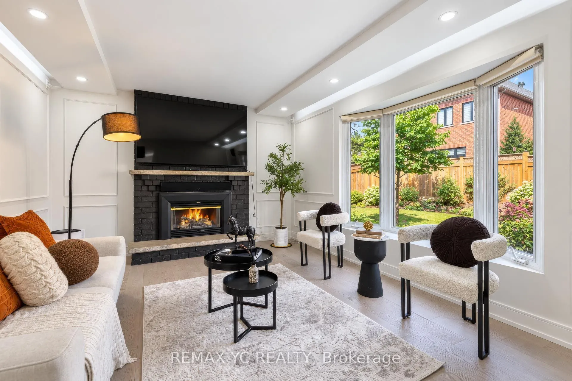 4 Simmons Crescent