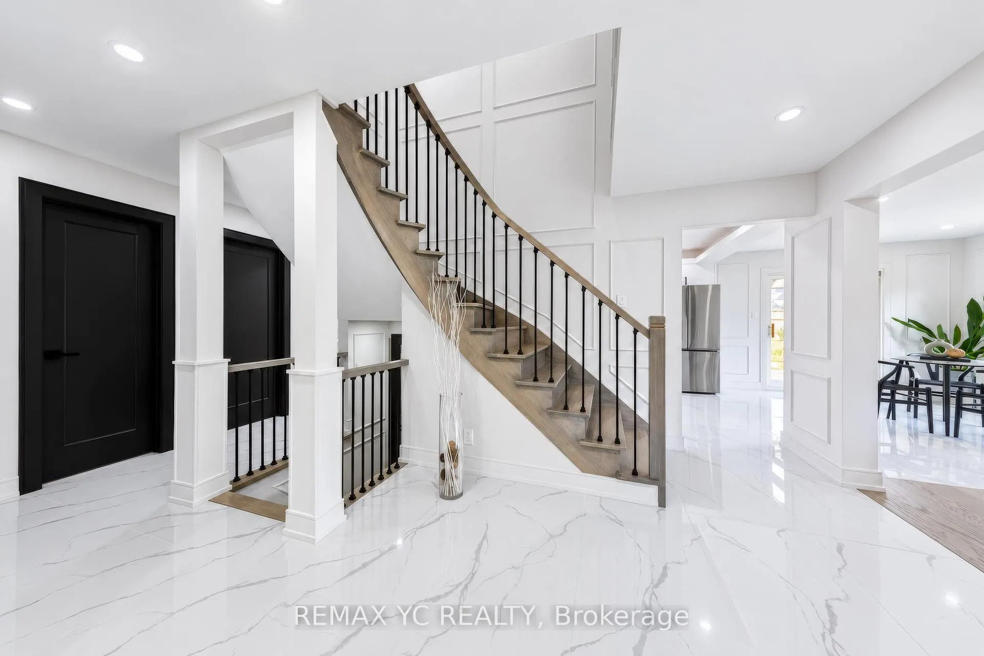 4 Simmons Crescent