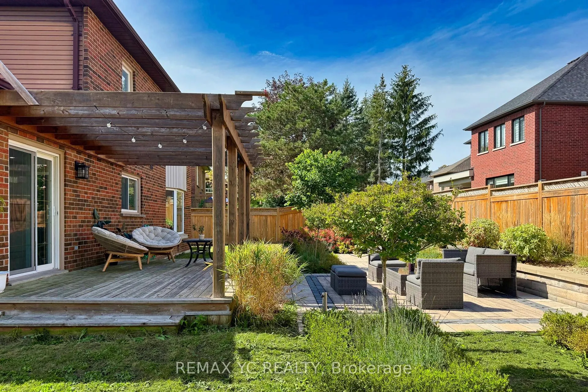 4 Simmons Crescent