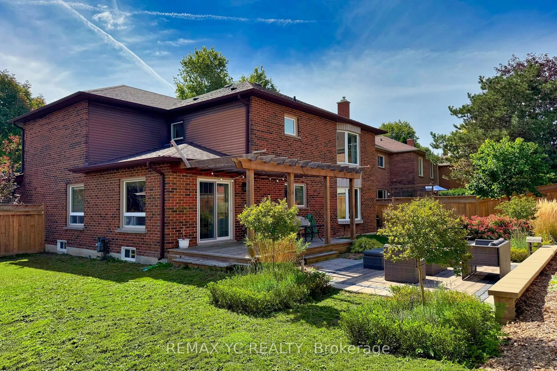 4 Simmons Crescent
