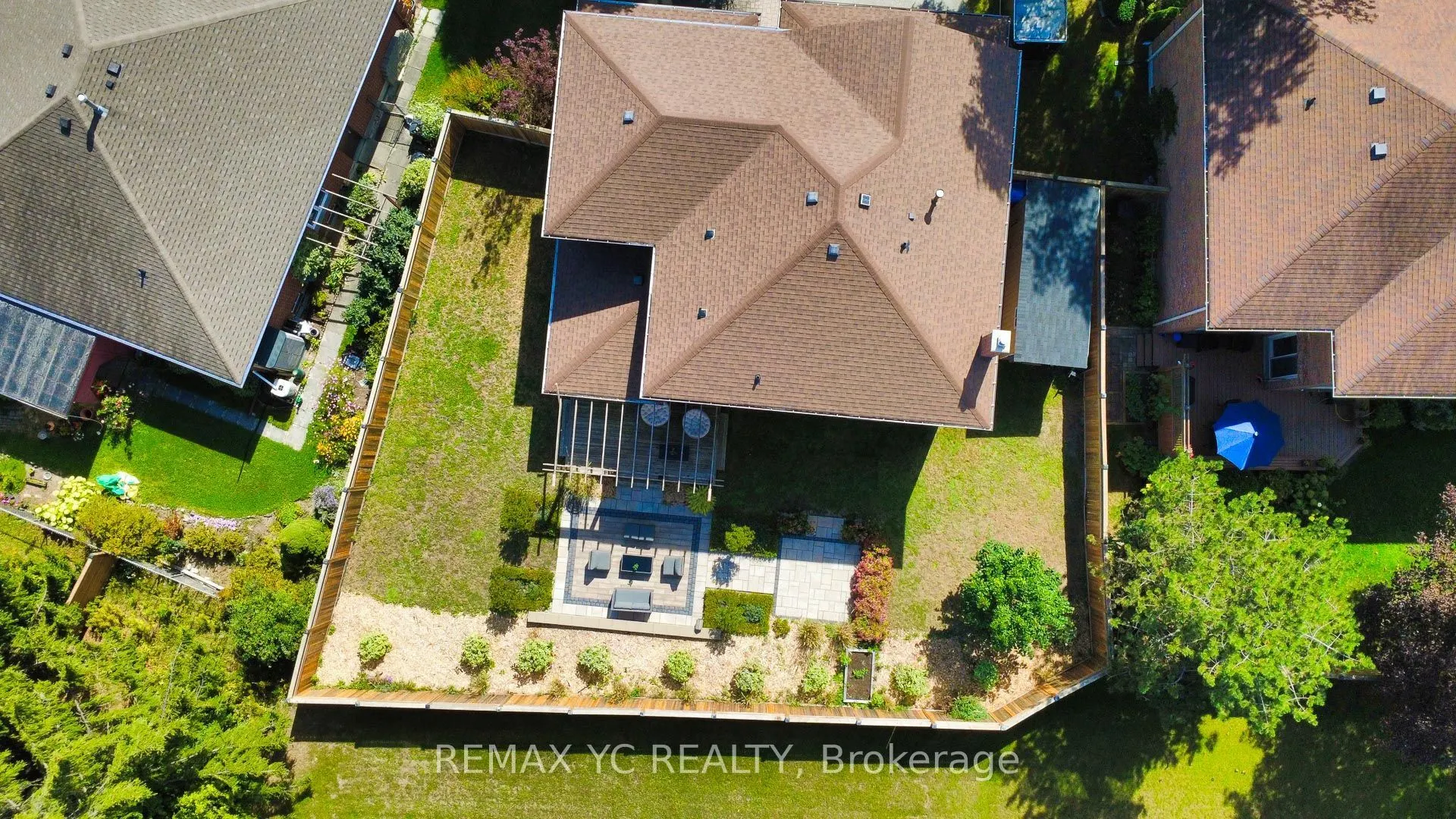 4 Simmons Crescent