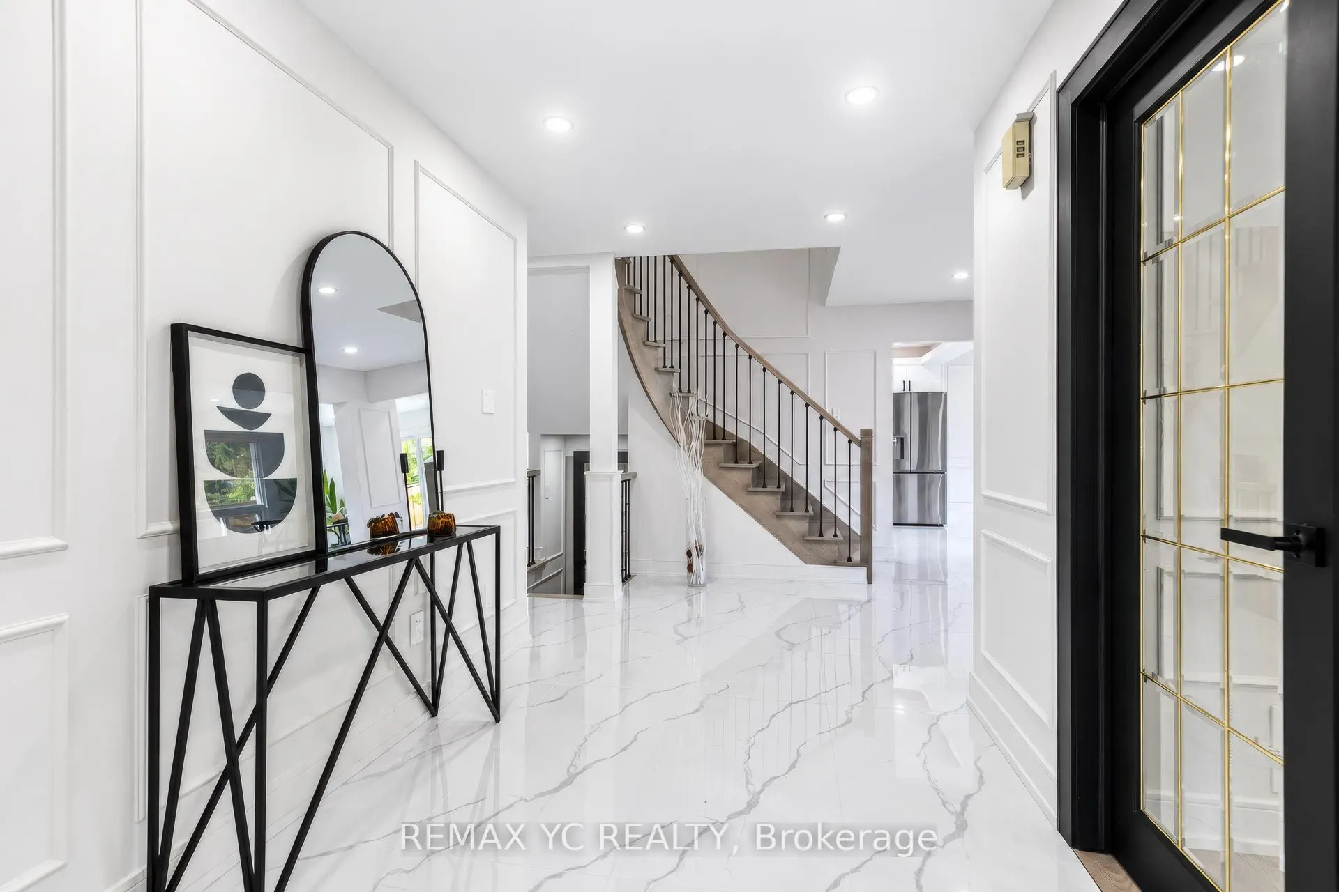 4 Simmons Crescent