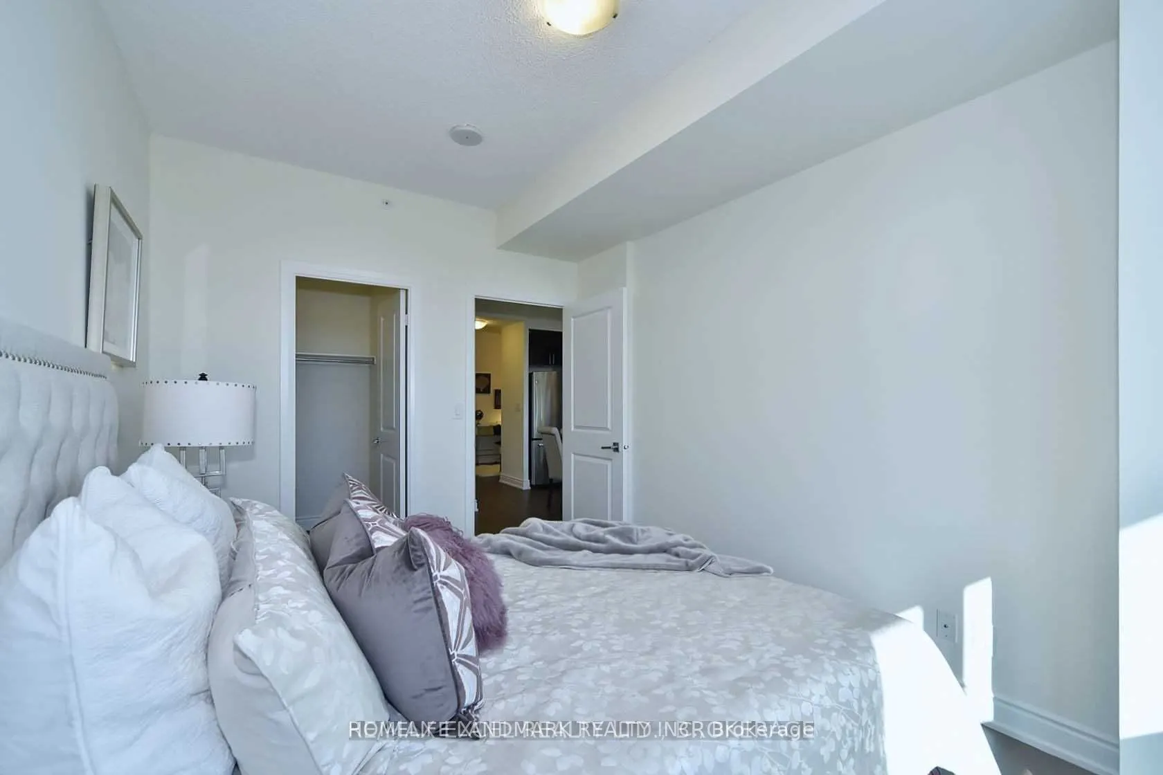7167 Yonge Street #1408