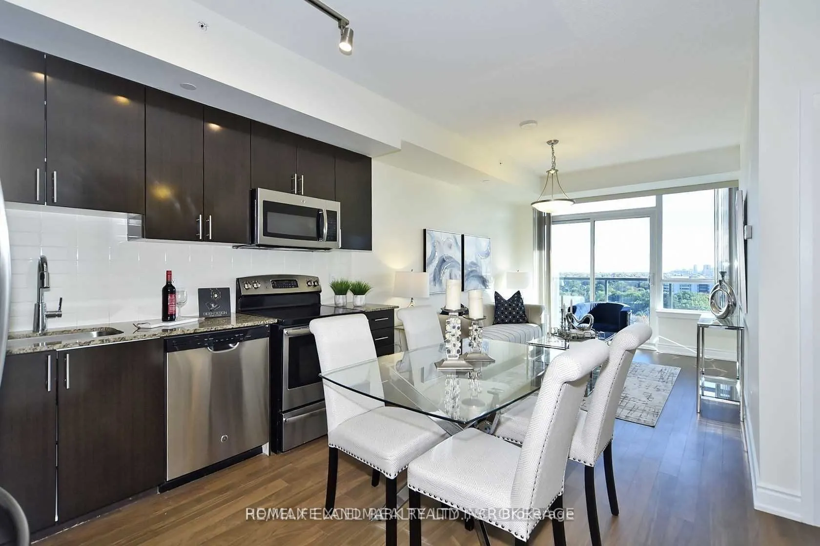 7167 Yonge Street #1408