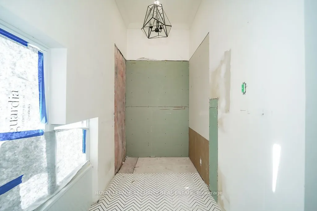 17817 Leslie Street #4