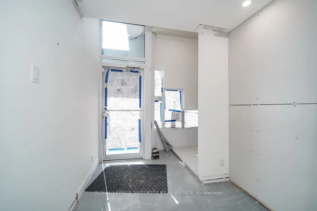 17817 Leslie Street #4