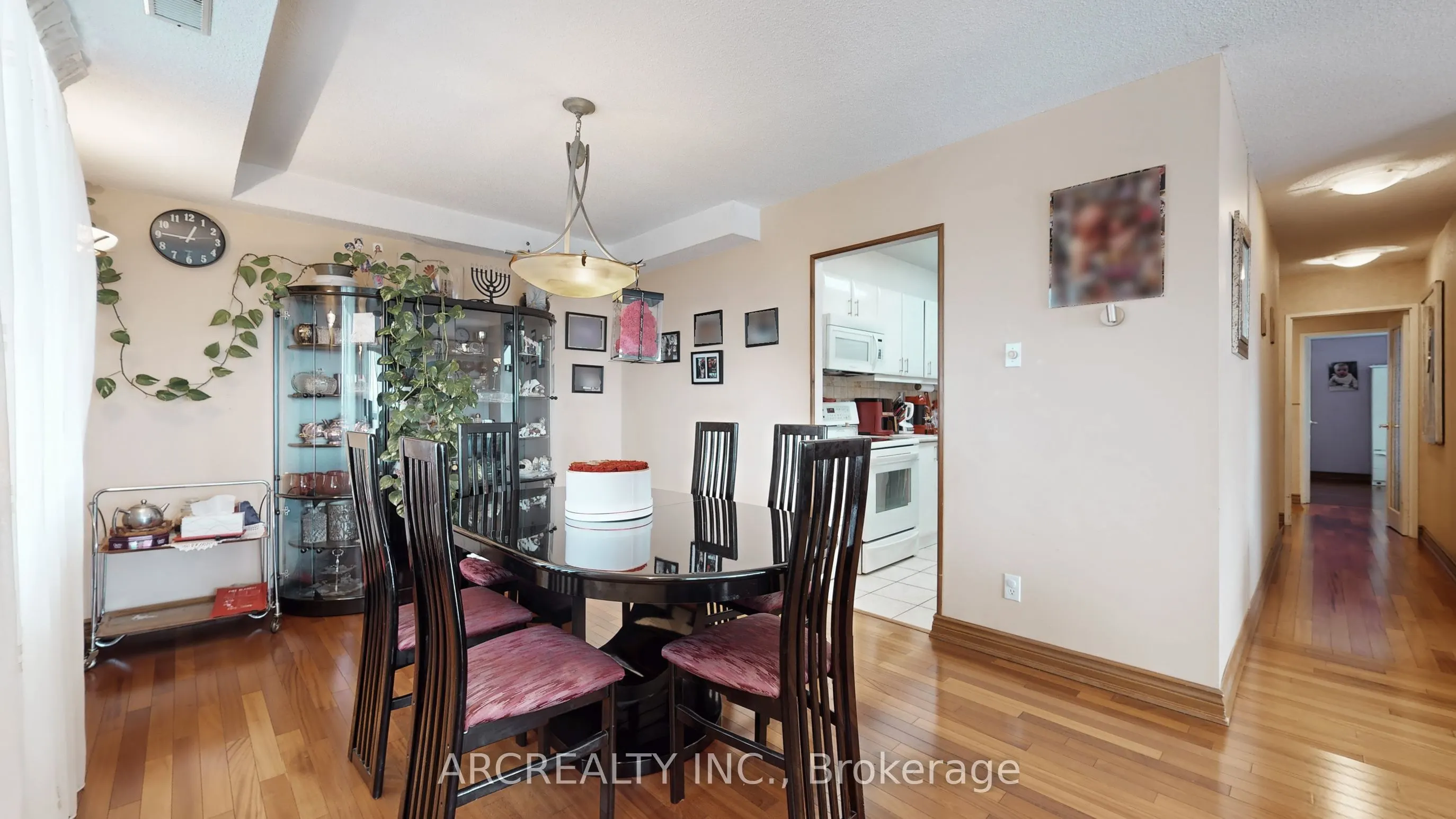 8111 Yonge Street #1403