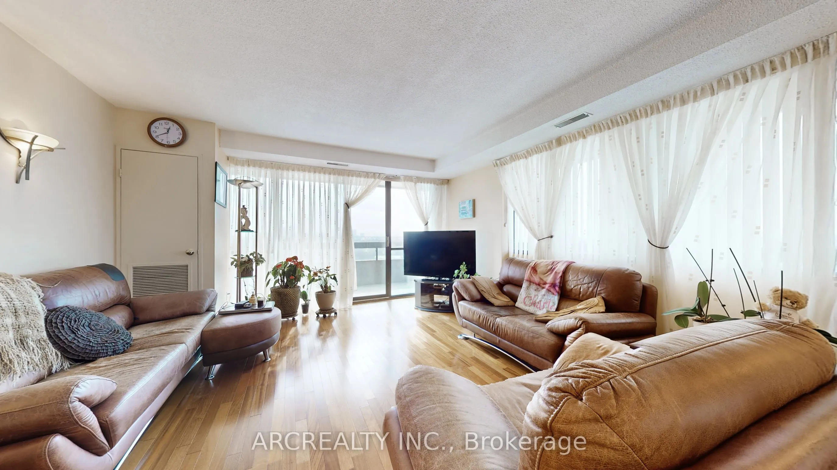 8111 Yonge Street #1403