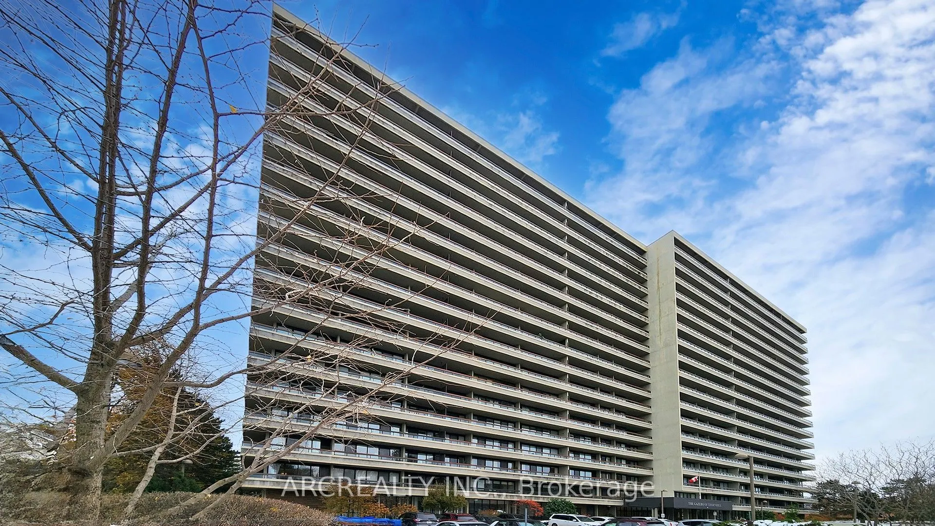 8111 Yonge Street #1403
