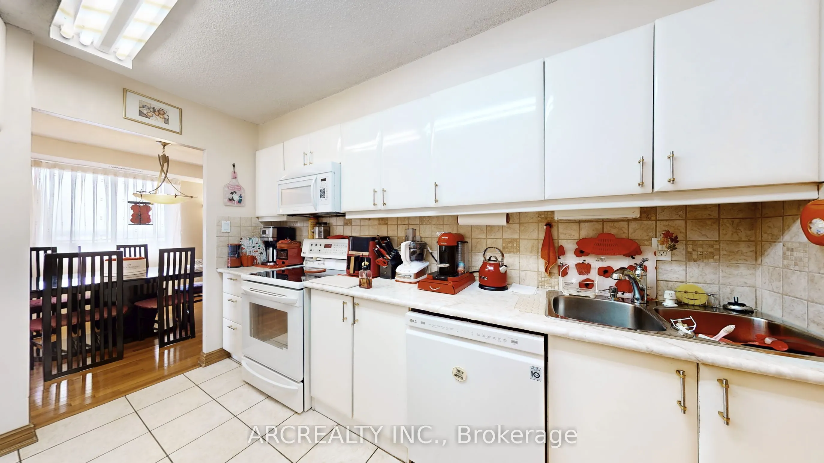 8111 Yonge Street #1403