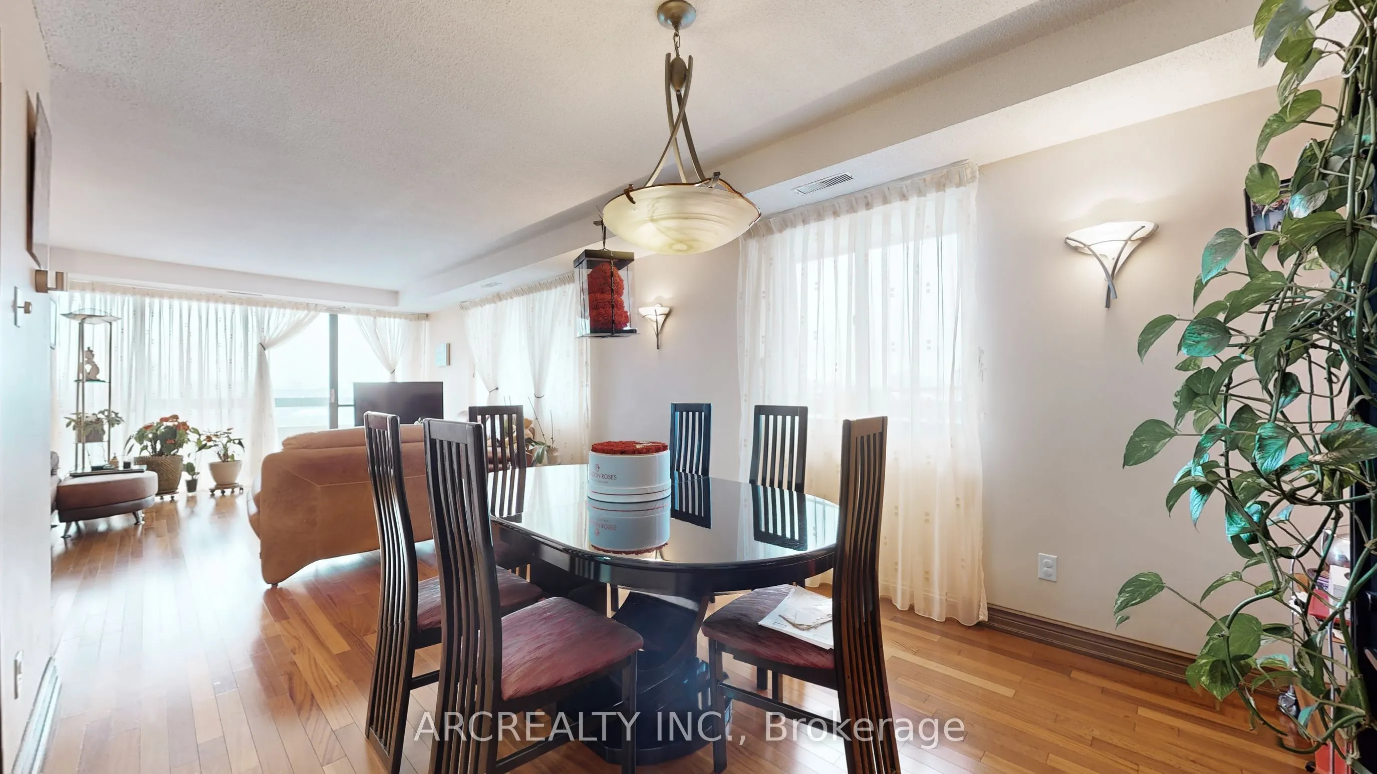 8111 Yonge Street #1403