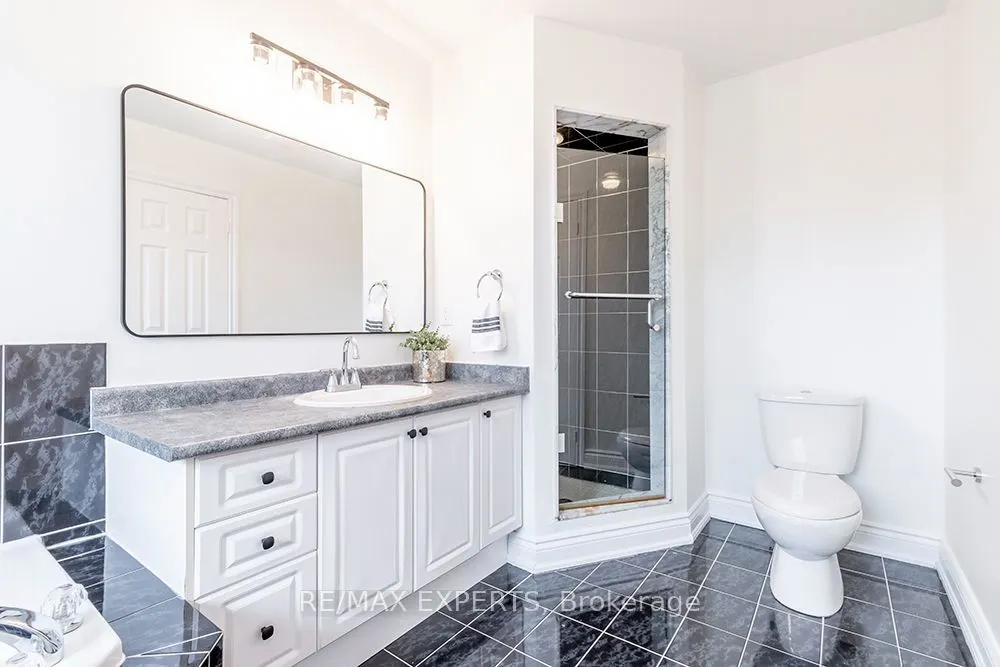 104 Echo Ridge Crescent