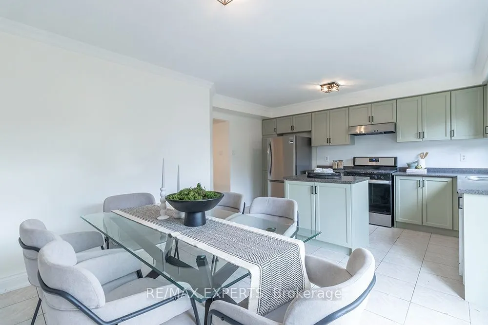 104 Echo Ridge Crescent