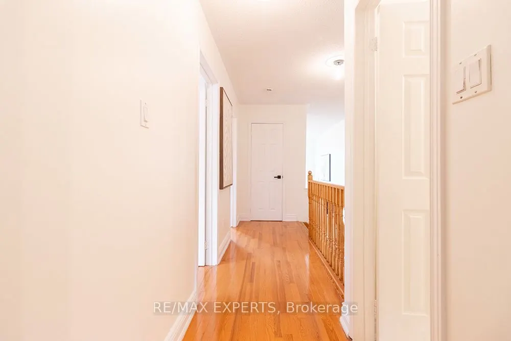 104 Echo Ridge Crescent