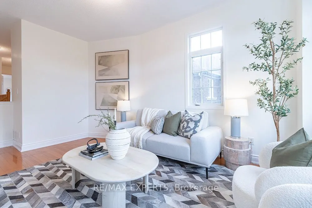 104 Echo Ridge Crescent