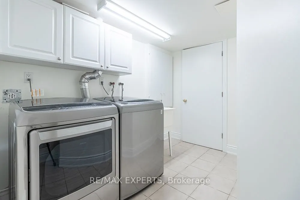 104 Echo Ridge Crescent
