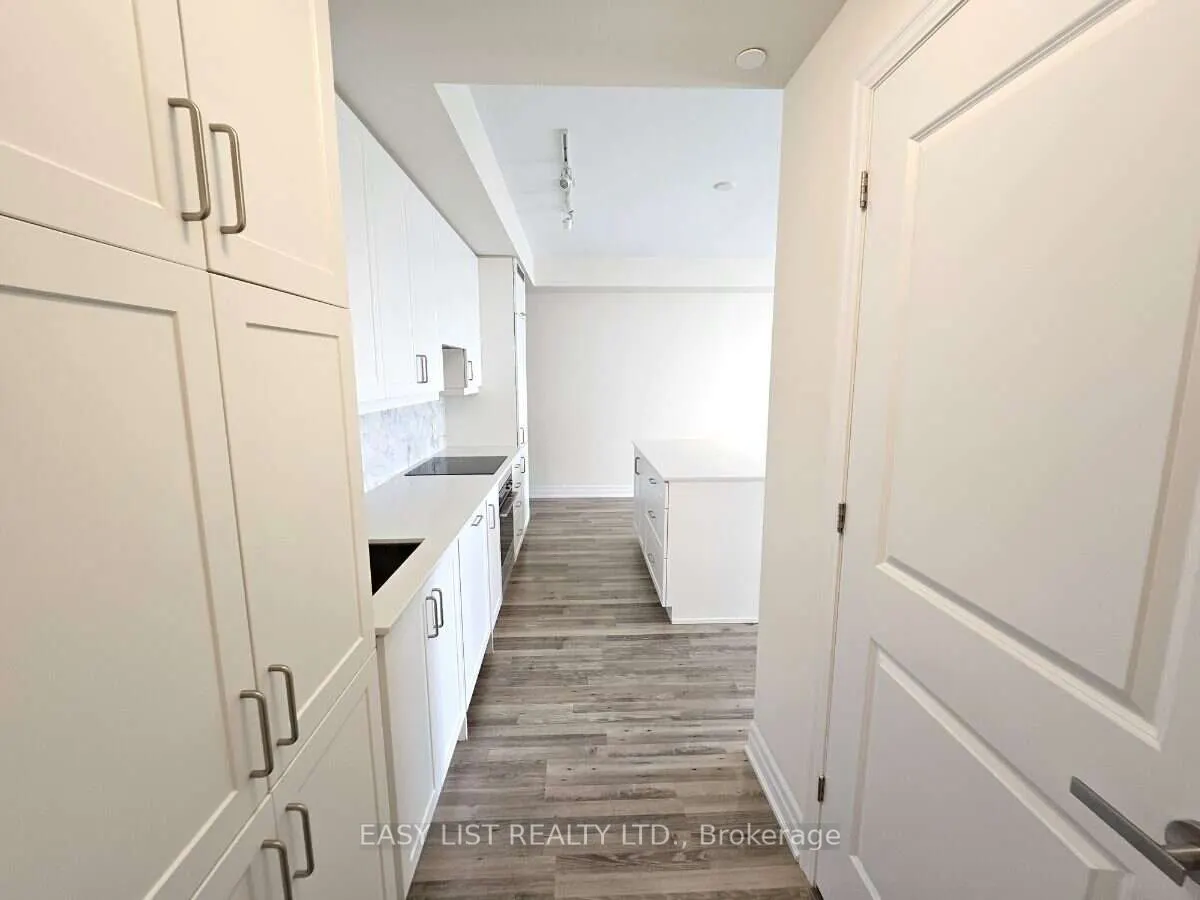 9075 Jane Street #706