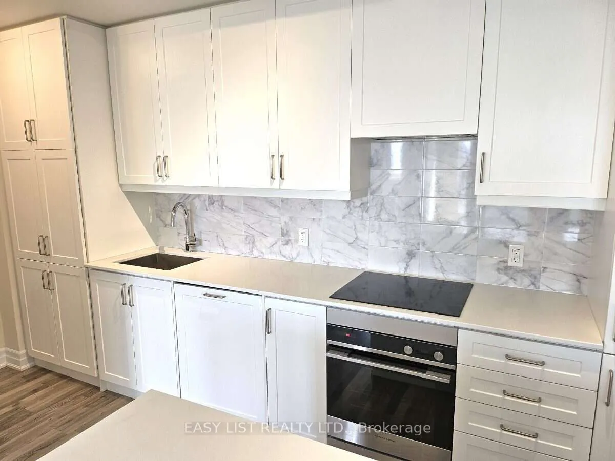 9075 Jane Street #706