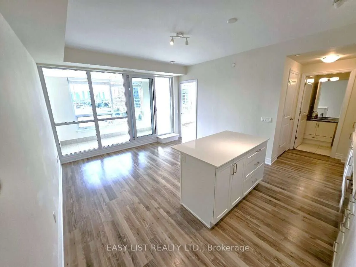9075 Jane Street #706
