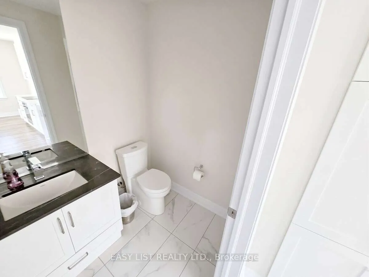 9075 Jane Street #706