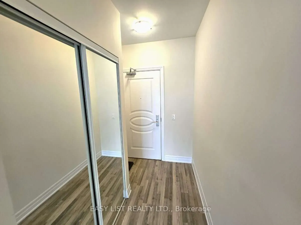 9075 Jane Street #706