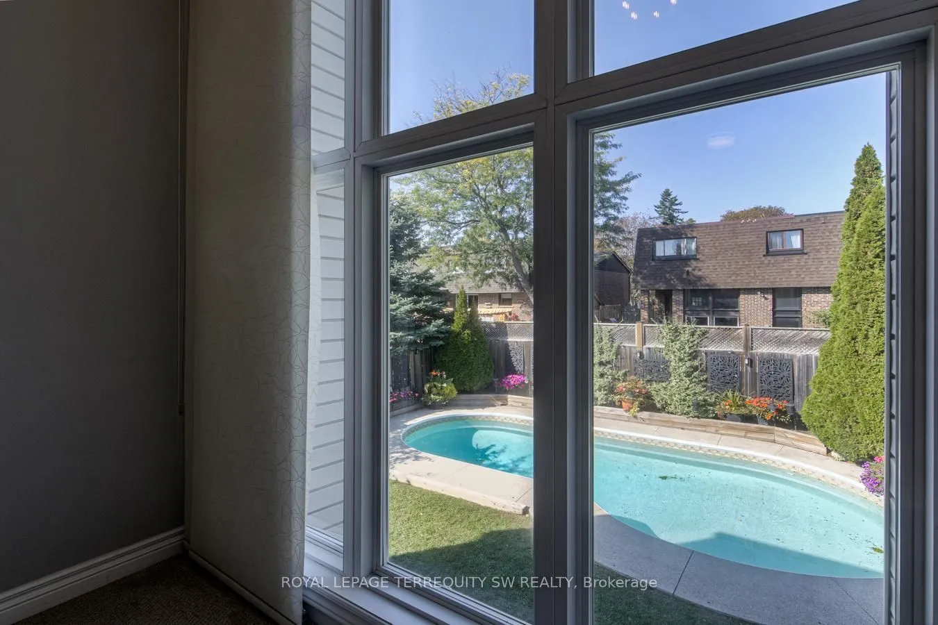 36 Captain Rolph Boulevard
