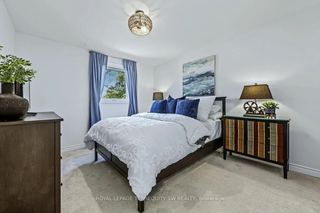 36 Captain Rolph Boulevard