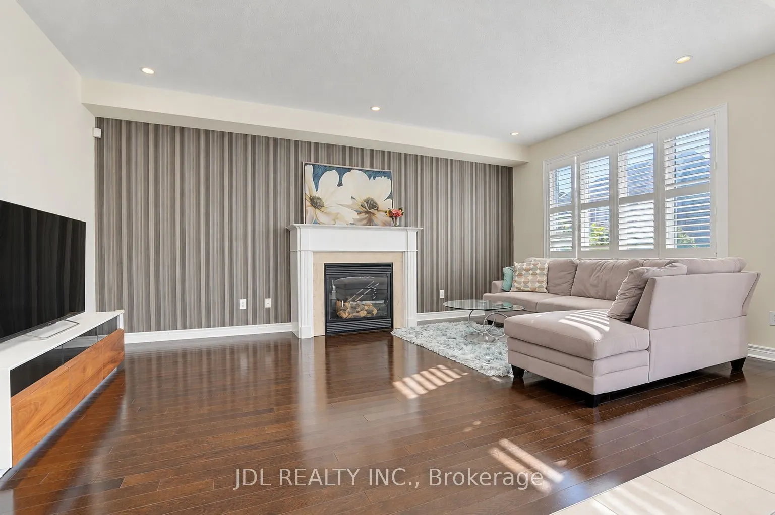 11 Herbert Wales Crescent