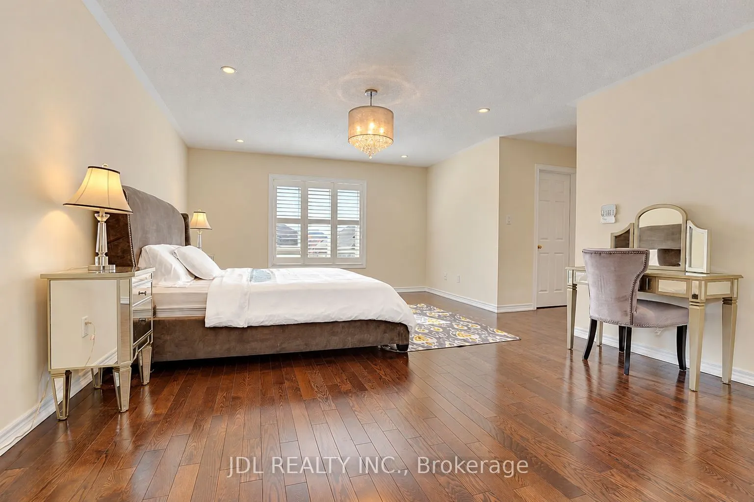 11 Herbert Wales Crescent