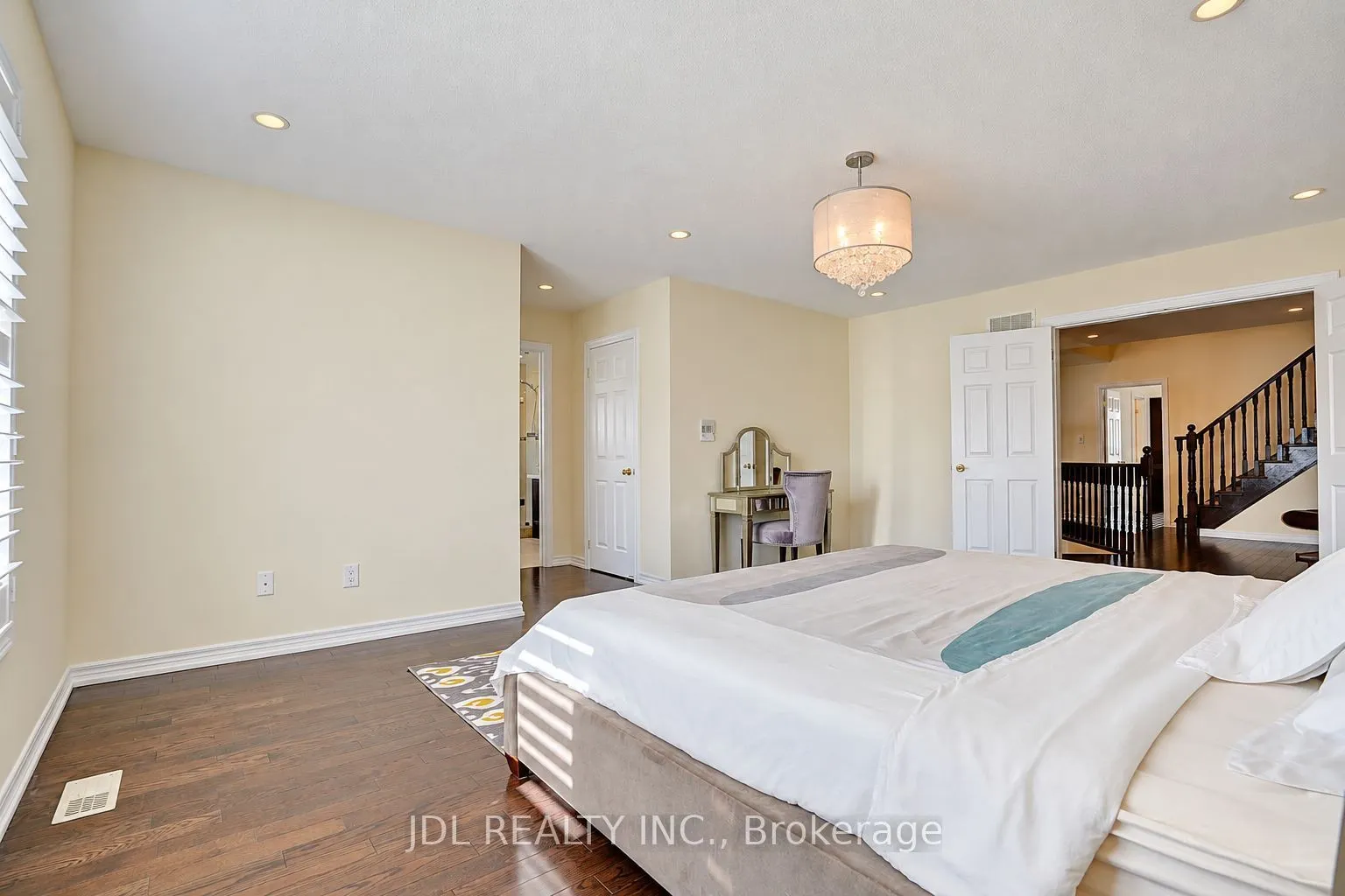 11 Herbert Wales Crescent