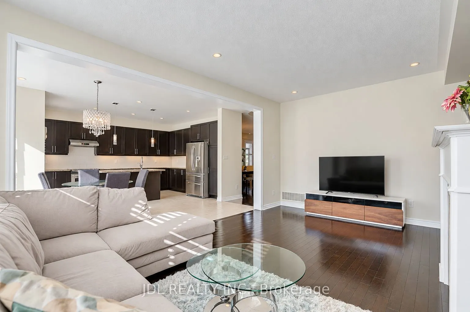 11 Herbert Wales Crescent