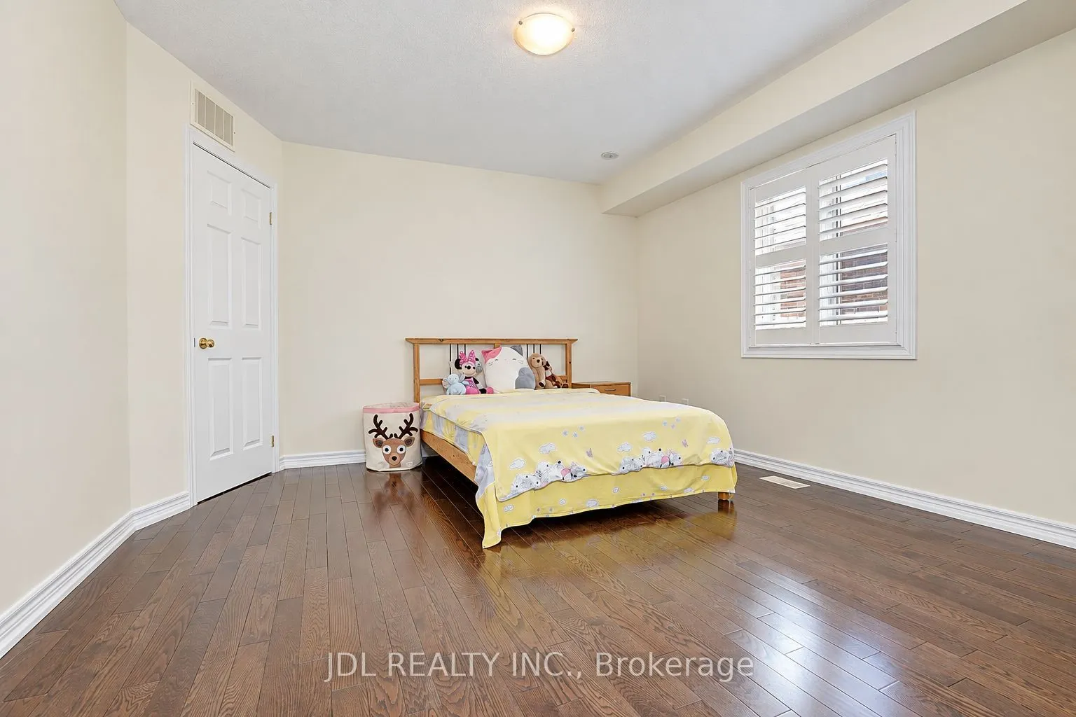 11 Herbert Wales Crescent