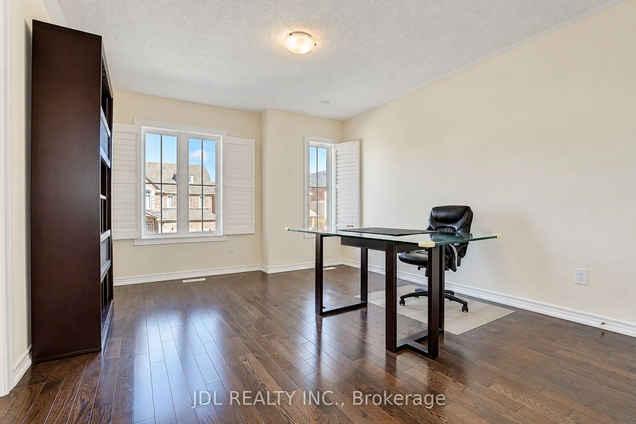 11 Herbert Wales Crescent