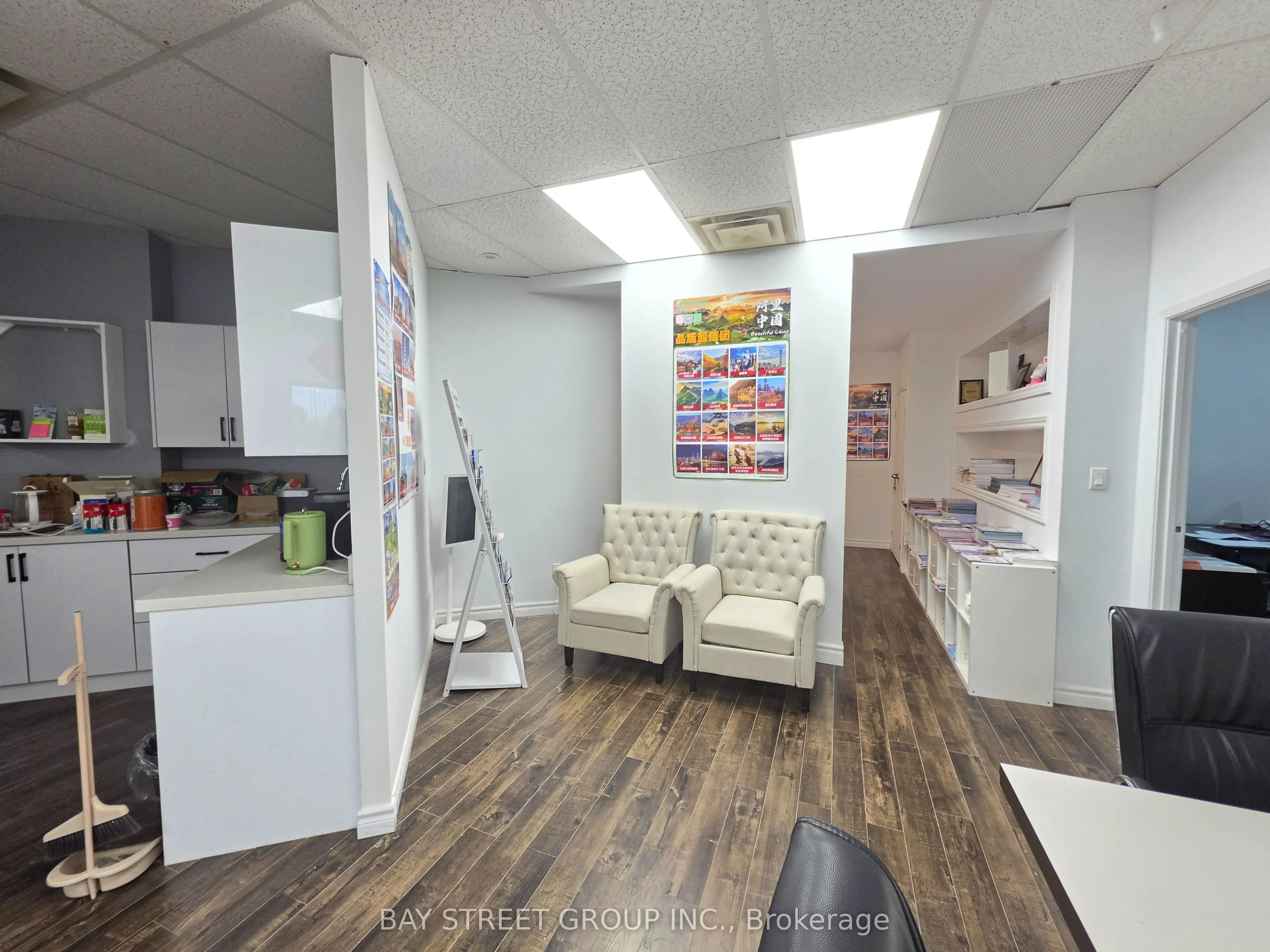 350 Highway 7 E #304
