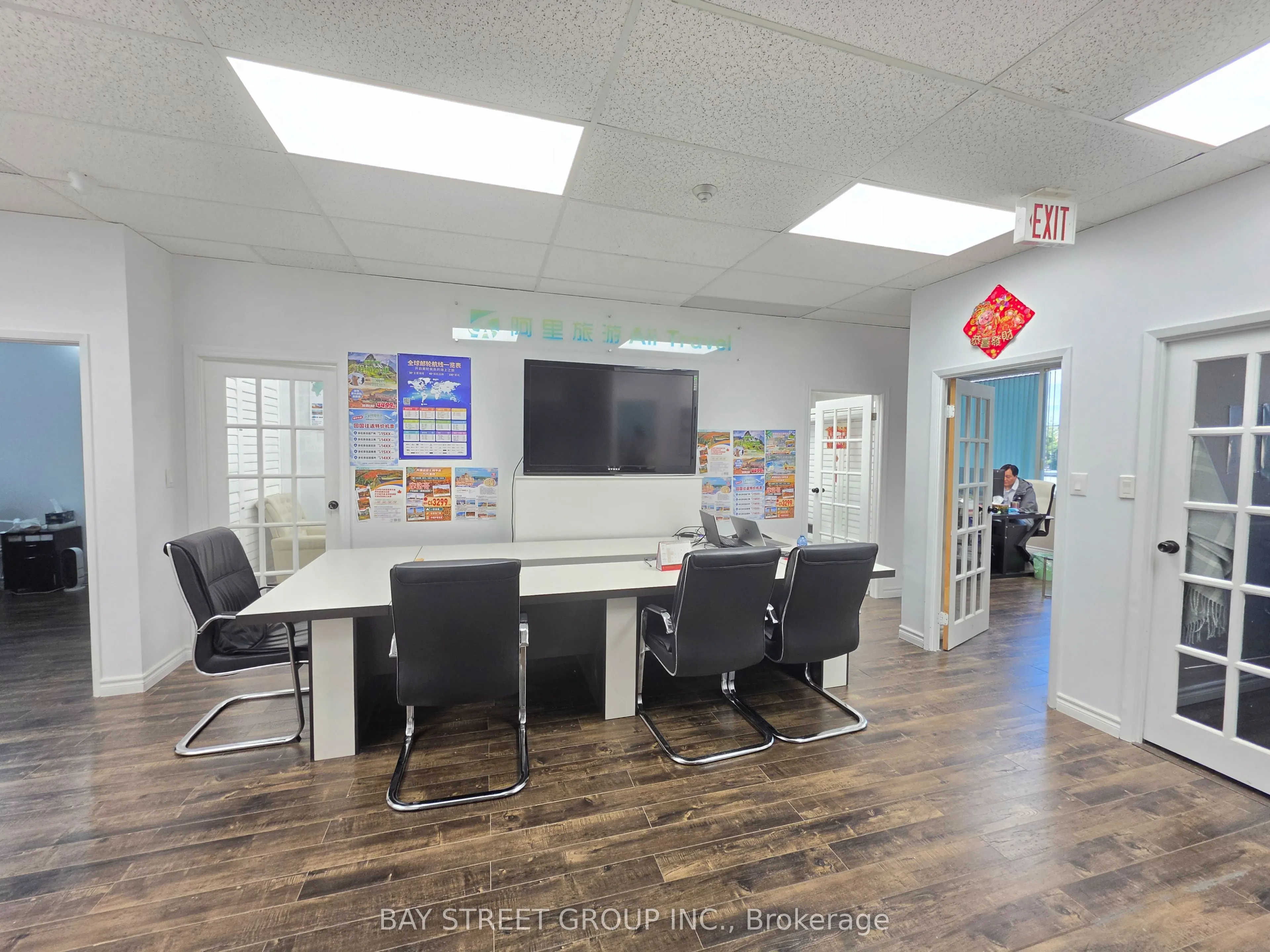350 Highway 7 E #304