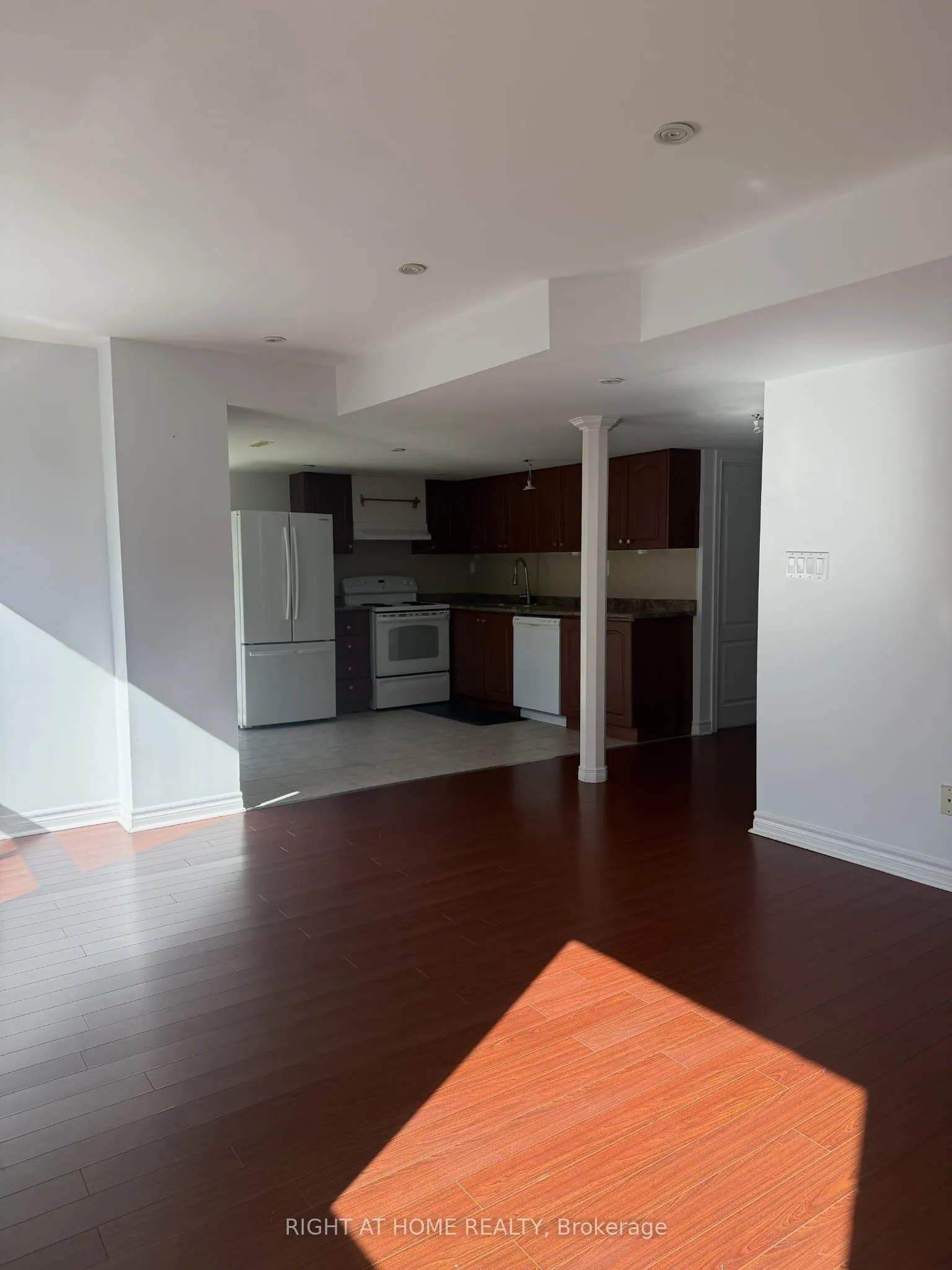 23 Lark Crescent #Walkout Basement