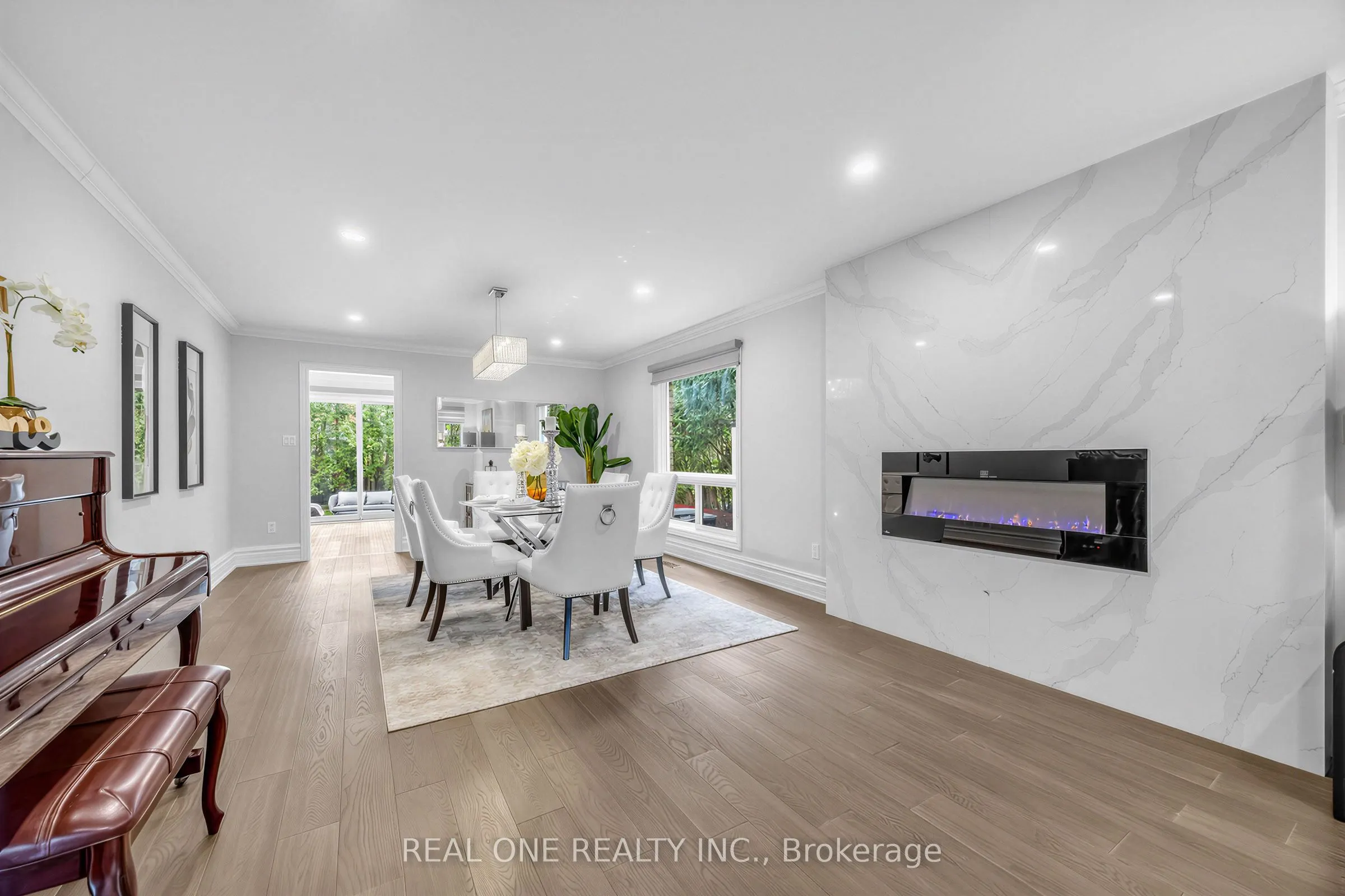 52 Fenwick Crescent
